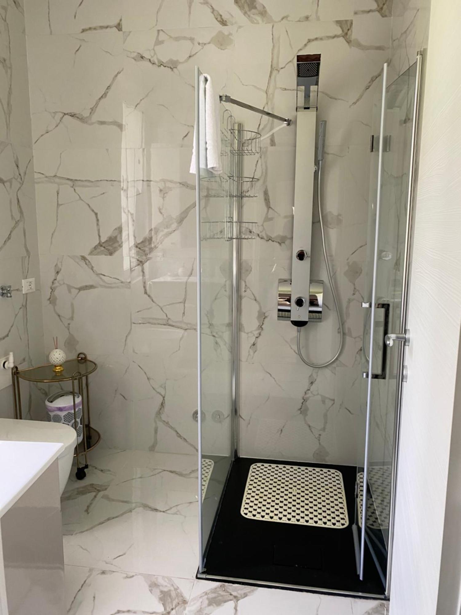 ורבאניה Luna Apartment מראה חיצוני תמונה